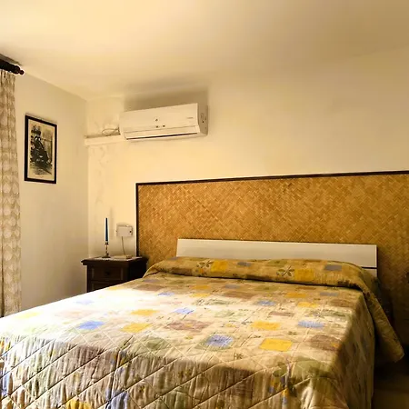 Casina Camilla *
